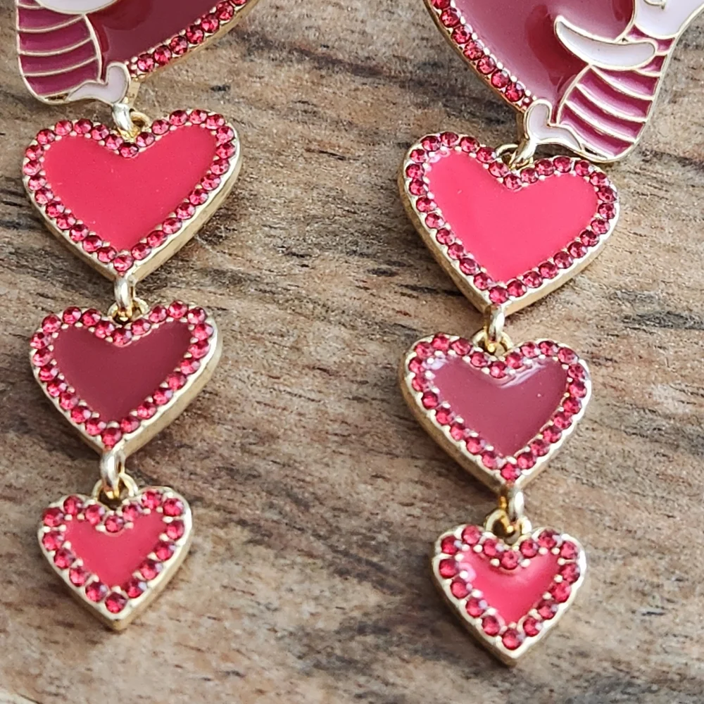 Disney Baublebar Piglet Heart Valentine's Day Earrings (NWOT)